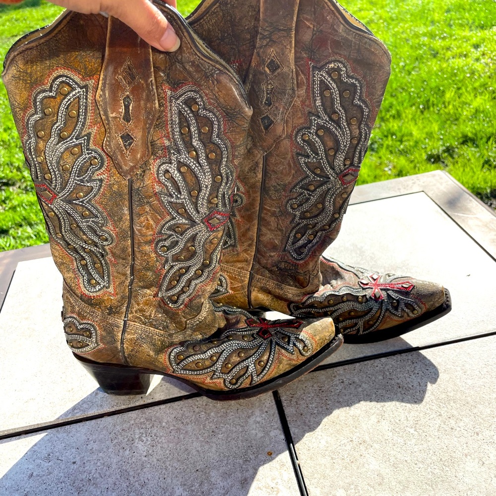 Corral Cross and Wings boot, size 6m